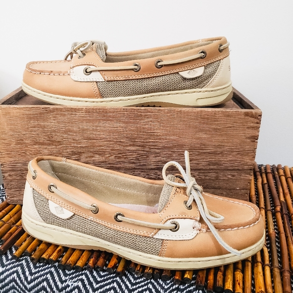 tan leather boat shoes ladies